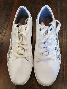 BNWOT White Men's Puma Ferrari Low-Top Sneakers